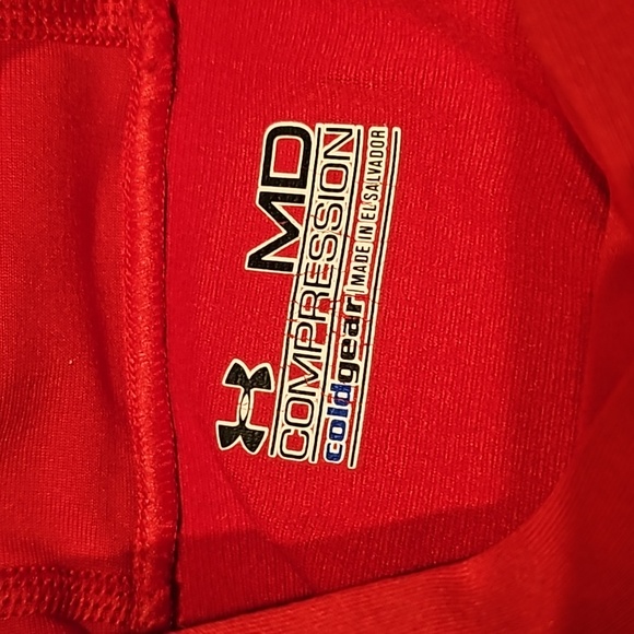 Under Armour Long Sleeve Athletic Top. Size M - Picture 7 of 8